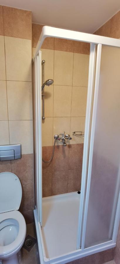Apartmani Neva Supetar Exterior photo