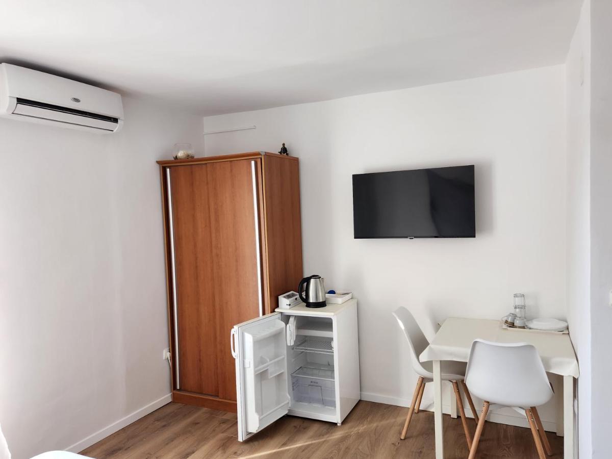 Apartmani Neva Supetar Exterior photo