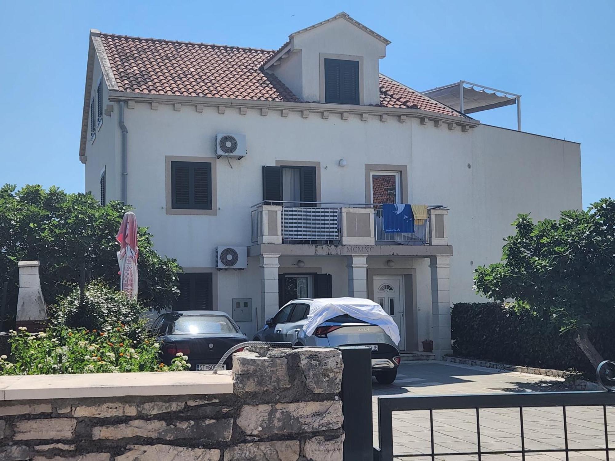 Apartmani Neva Supetar Exterior photo