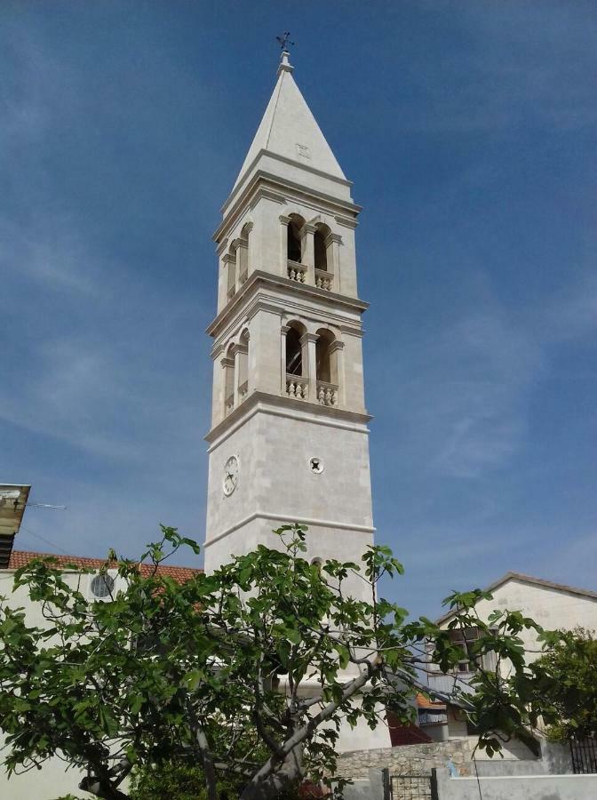 Apartmani Neva Supetar Exterior photo